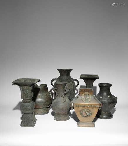 SEVEN CHINESE ARCHAISTIC BRONZE VESSELS MOSTLY QING DYNASTY ...