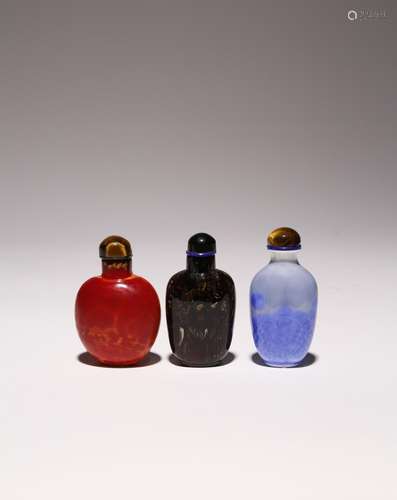 THREE CHINESE SNUFF BOTTLES 19TH/ 20TH CENTURY Two in glass ...