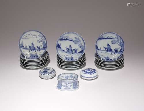 A COLLECTION OF CHINESE BLUE AND WHITE ITEMS 18TH CENTURY AN...