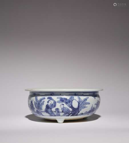 A CHINESE BLUE AND WHITE TRIPOD INCENSE BURNER 17TH CENTURY ...