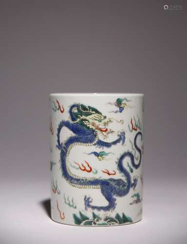 A CHINESE FAMILLE VERTE DRAGON BRUSH POT, BITONG QING DYNAST...