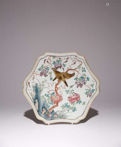 A CHINESE FAMILLE ROSE HEXAGONAL TRAY LATE QING DYNASTY Pain...