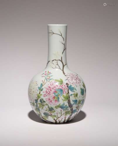 A CHINESE FAMILLE ROSE FLOWERS BOTTLE VASE, TIANQIUPING QING...