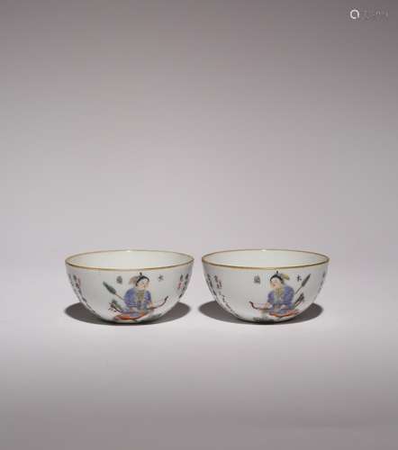 A PAIR OF CHINESE FAMILLE ROSE MULAN BOWLS PROBABLY REPUBLIC...