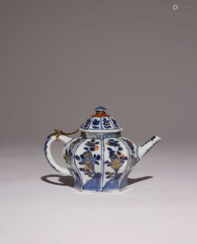 A CHINESE IMARI OCTAGONAL TEAPOT AND COVER KANGXI 1662-1722 ...