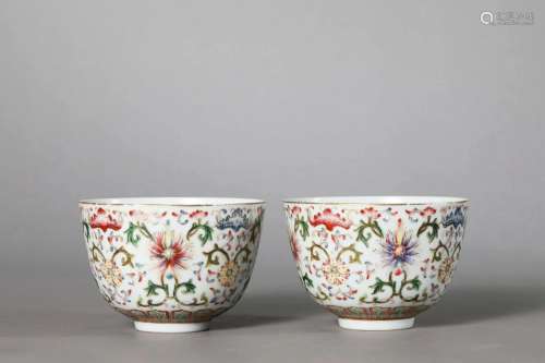 Famille Rose Bowl with Floral Pattern