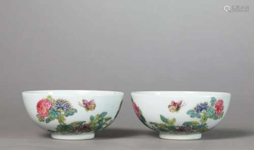 Pair Famille-rose Enameled Bowls with Love of Butterfly