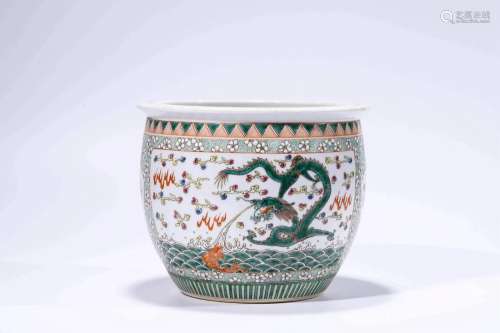 Colored Pot with Reserved Dragon Pattern