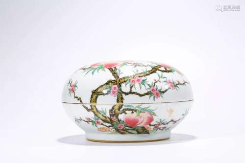 Famille Rose Round Box with FU SHOU (Happiness and