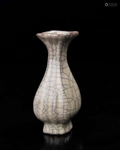 Prismatic Vase, Ge Ware