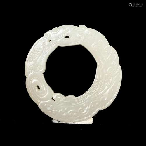 A WHITE JADE PENDANT