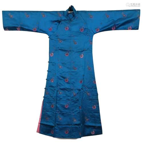 A BLUE-GROUND EMBROIDERED LADY'S ROBE