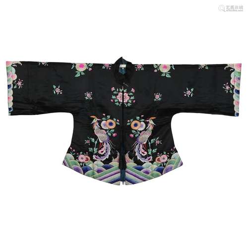 A BLACK-GROUND EMBROIDERED LADY'S ROBE