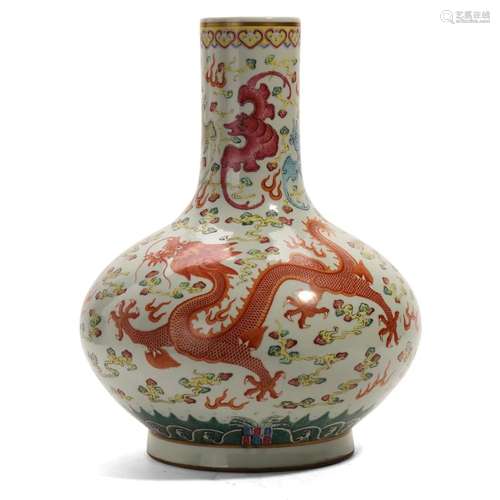 A LARGE FAMILLE-ROSE 'DRAGON AND BATS' VASE