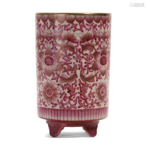 A FAMILLE-ROSE FLORAL BRUSHPOT