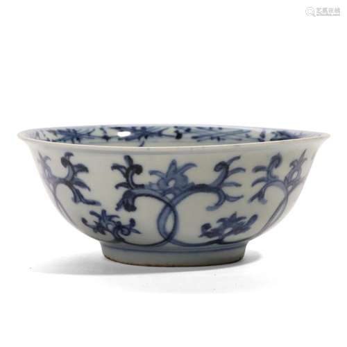 A BLUE AND WHITE 'FLOWERS' BOWL