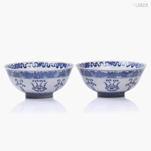 A PAIR OF CHINESE BLUE AND WHITE PORCELAIN BOWL S .