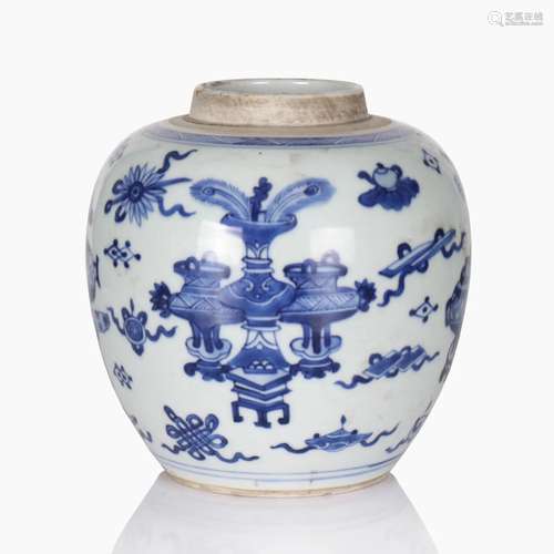 A CHINESE BLUE AND WHITE GLAZED PORCELAIN JAR.