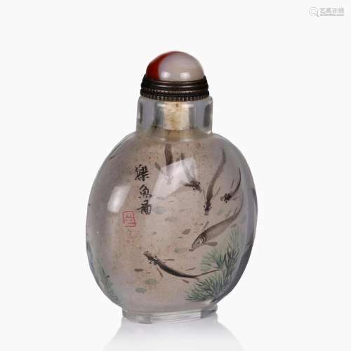 A CHINESE GLASS SNUFF BOTTLE.