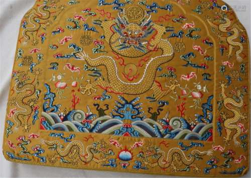 Palace Backrest with Dragon Pattern, Qianlong