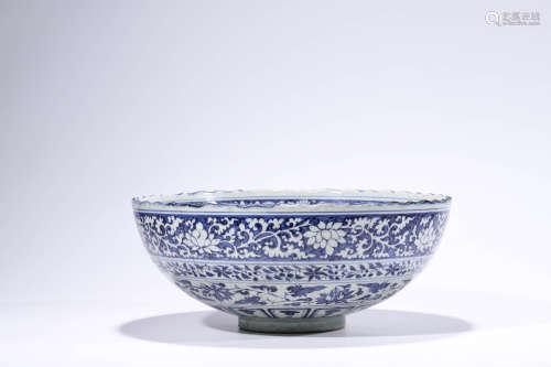 Blue and white flower mouth big bowl