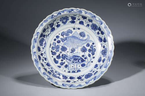 Blue and white fish algae pattern plate