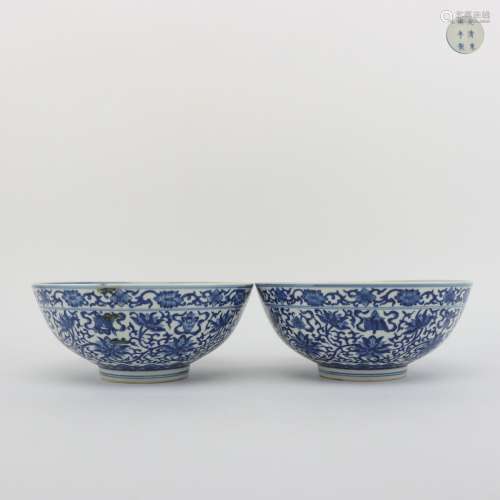 A Pair of Blue-and-white Big Bowls（repaired）