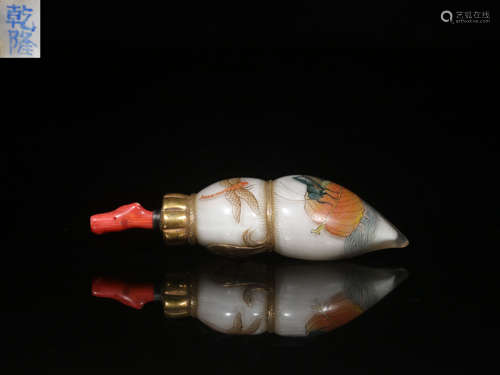 Lotus Root Shaped Gold-Outlined Coloured Glaze Snuff Bottle