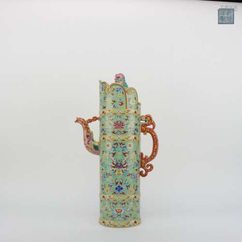 Chinese Gold-Outlined Enamel Pot