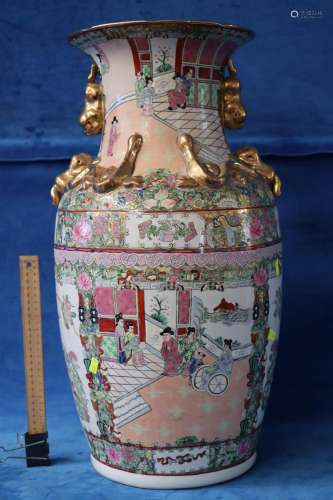 LARGE 20TH CENTURY CHINESE PORCELAIN FLOOR VASE, EXPORT STYL...