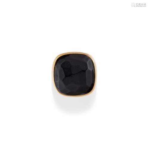 Pomellato - A 18K rose gold and jet ring, Pomellato, Victori...