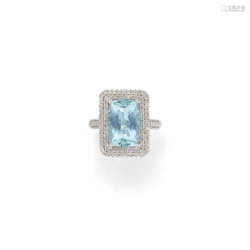 A 18K white gold, aquamarine and diamond ring