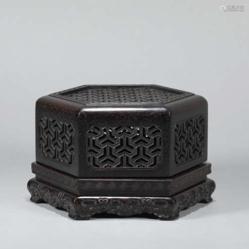 旧藏紫檀镂雕六方盖盒