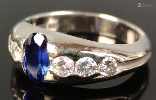Sapphire diamond ring, 6 diamonds, together ca. 0,…