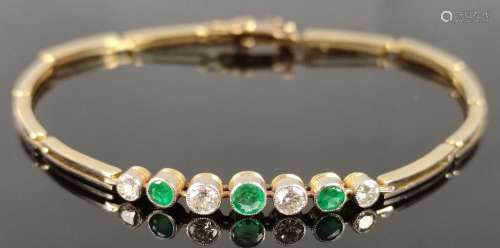 Bracelet, set with 3 emeralds and 4 diamonds, 585/…