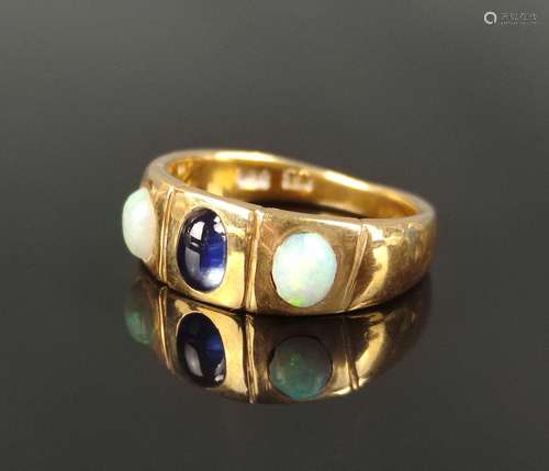 Opal-sapphire ring, sapphire cabochon in the cente…