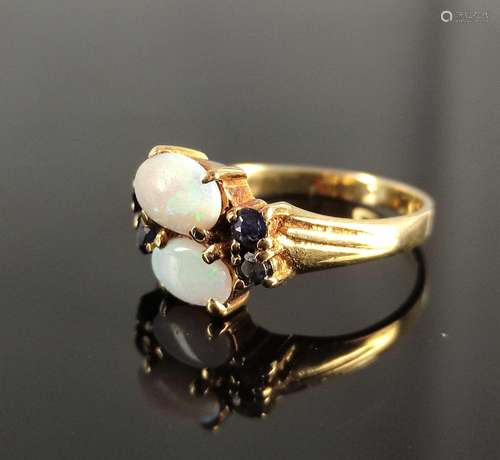 Opal ring, with two opal cabochons, around them 4 …