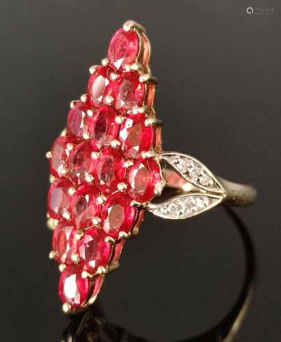 Ruby ring, with 16 diamond-shaped oval-cut rubies,…