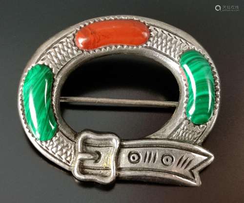 Brooch as a belt, set with malachite and agate, si…