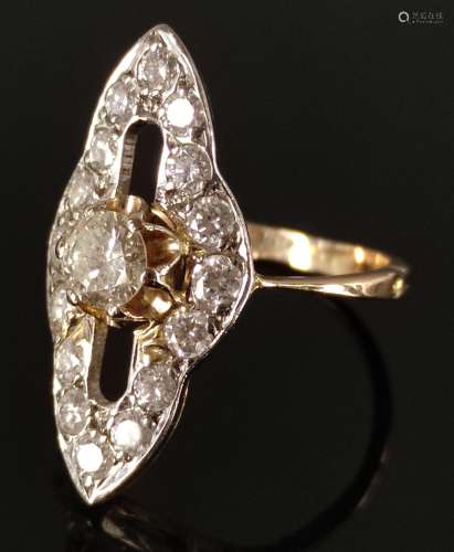 Diamond Art-Déco ring, center with large diamond a…