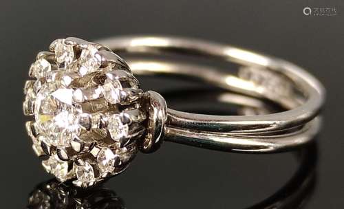 Diamond ring, with central diamond around approx. …