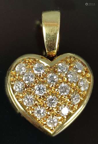 Heart pendant, set with 17 diamonds, together arou…