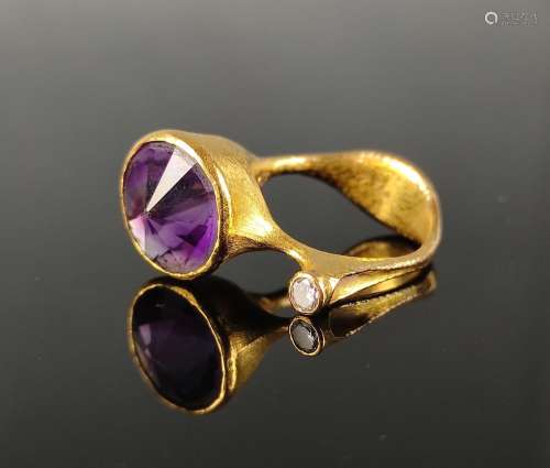 Design ring, Zobel, with large spirit sun-cut amet…