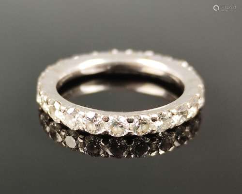 Memory ring, set with 23 brilliant cut diamonds, e…