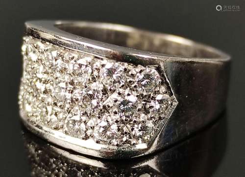 Diamond ring with 19 diamonds approx. 1,2ct, 750/1…
