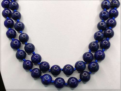 Lapis lazuli necklace made of delicately polished …