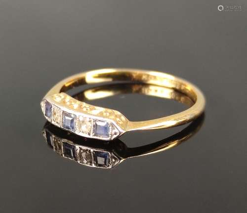 Diamond-sapphire ring, face set two diamonds and 3…