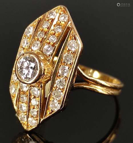 Art-déco diamond ring, center diamond around 0.14c…