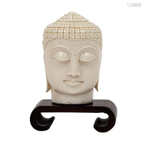Feiner Buddha-Kopf aus Elfenbein. JAPAN, um 1920.
