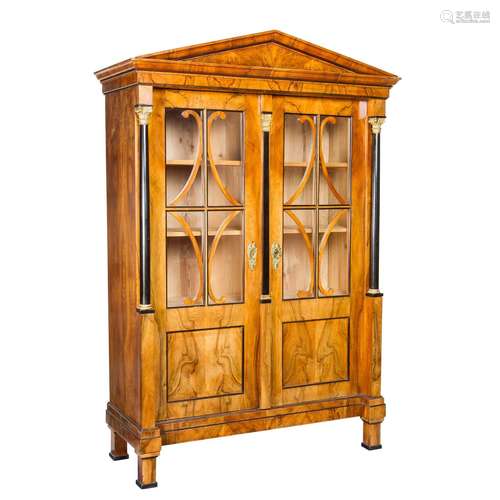 BIEDERMEIER-VITRINENSCHRANK